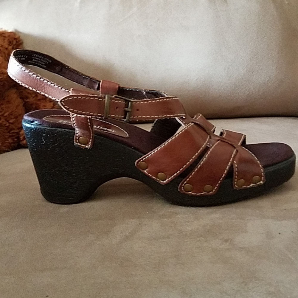 Naturalizer Sandals